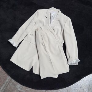 Vintage 90's Modern Light Grey Liz Clairborne Sexy Minimalist Suit 12